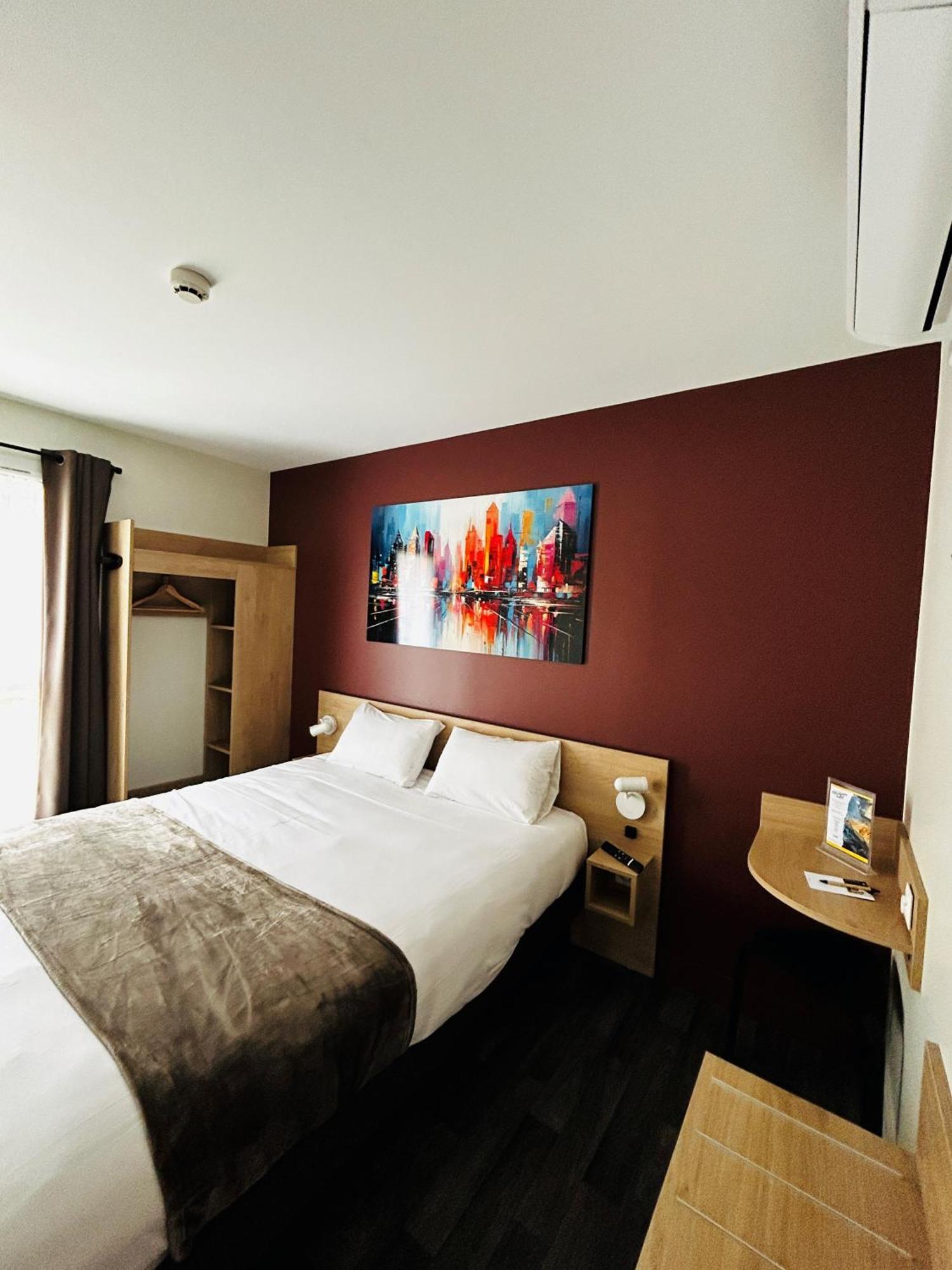 Hotel Wood Inn Bordeaux Aeroport Мериньяк Екстер'єр фото