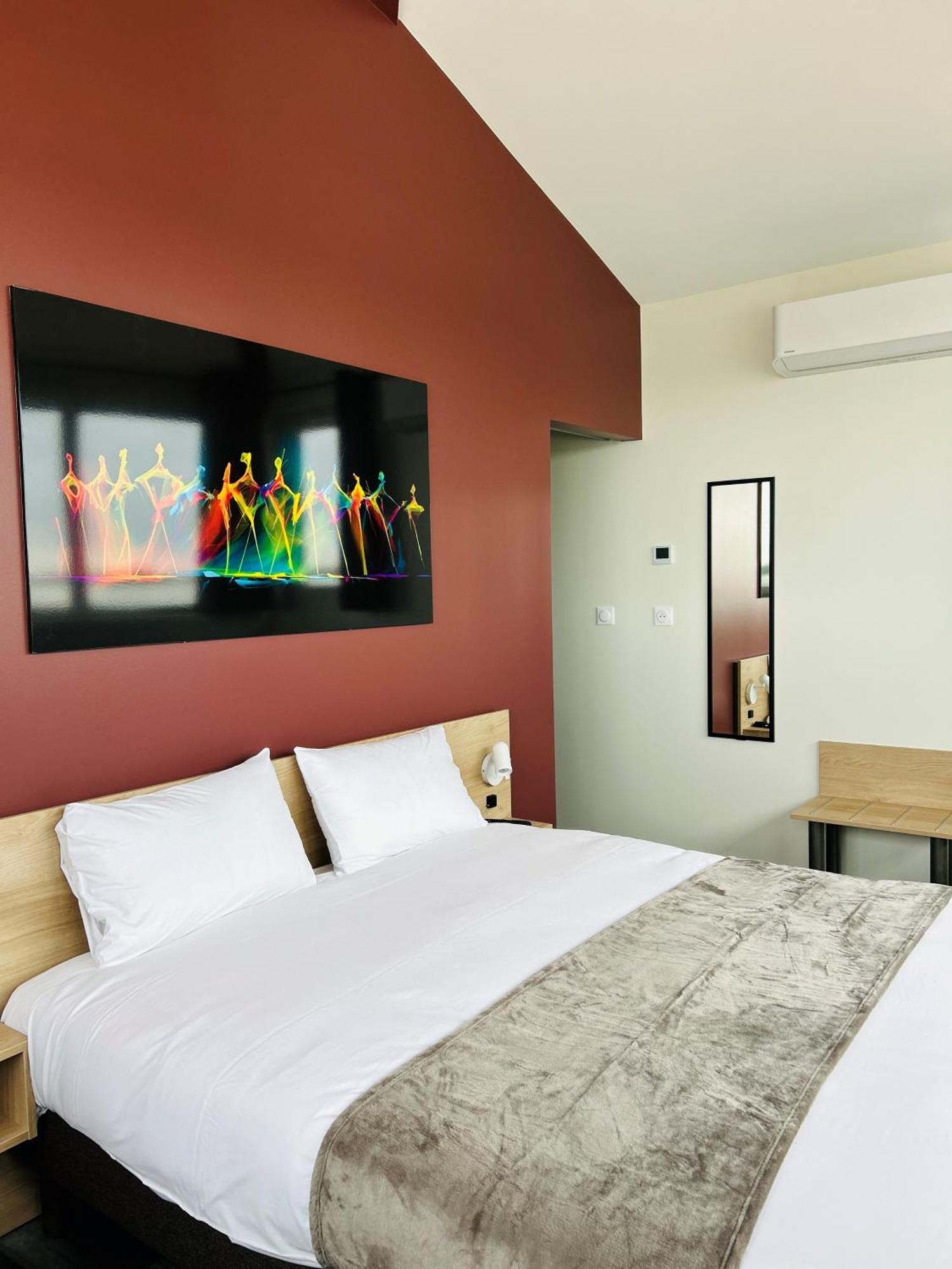 Hotel Wood Inn Bordeaux Aeroport Мериньяк Екстер'єр фото